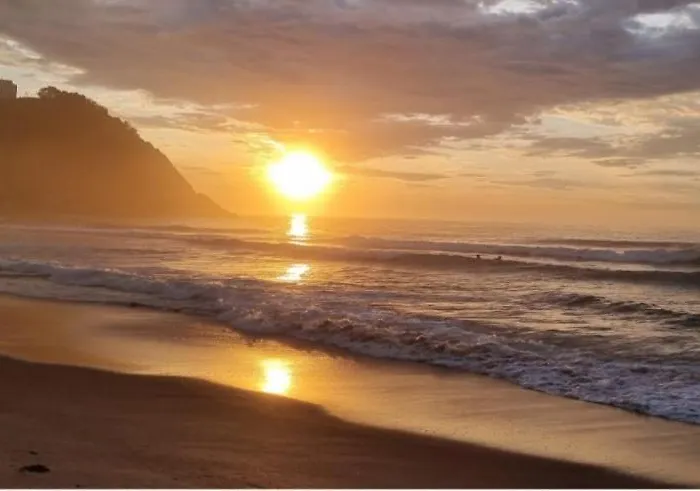 Conforto e tranquilidade no Guarujá praia do tombo bandeira azul